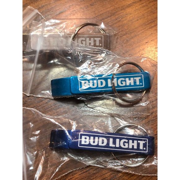 Bud Light Blue XL T-Shirt Key Cup Holder - Picture 5 of 6